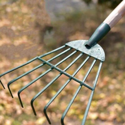 7-Tine Steel Garden Rake for Lawn