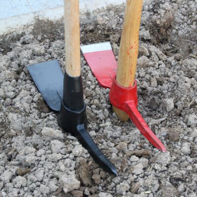 pickaxe mattock garden hoe tool