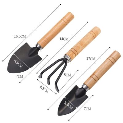 garden tool set with iron shovel