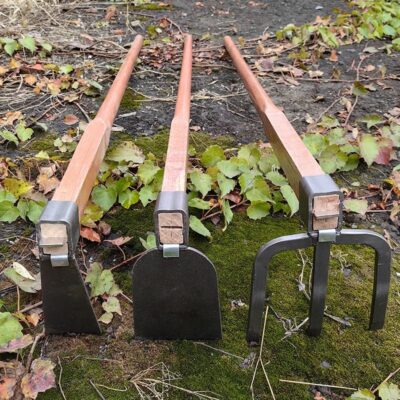 Thickened rail steel digging hoe