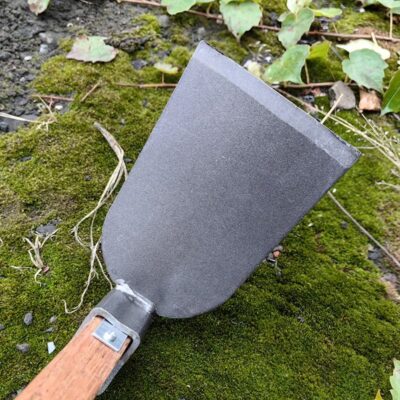 Thickened rail steel digging hoe