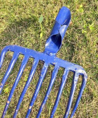 Blue Manganese Steel Garden Fork Factory