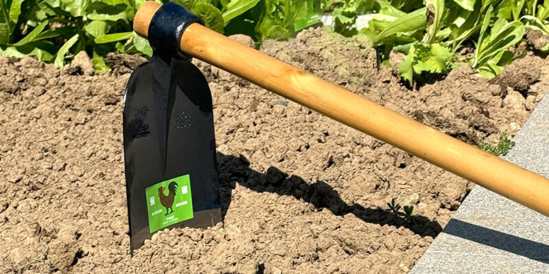 Hot Sale Rail Steel Garden Hoe H305 for Farm and Agriculture Use (6) Hot Sale Rail Steel Garden Hoe H305 for Farm and Agriculture Use