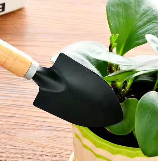 Customizable mini garden shovel