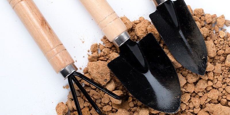 Three-Piece Indoor Garden Tool Set for Flower and Vegetable Use (2) iron shovel for potted plants