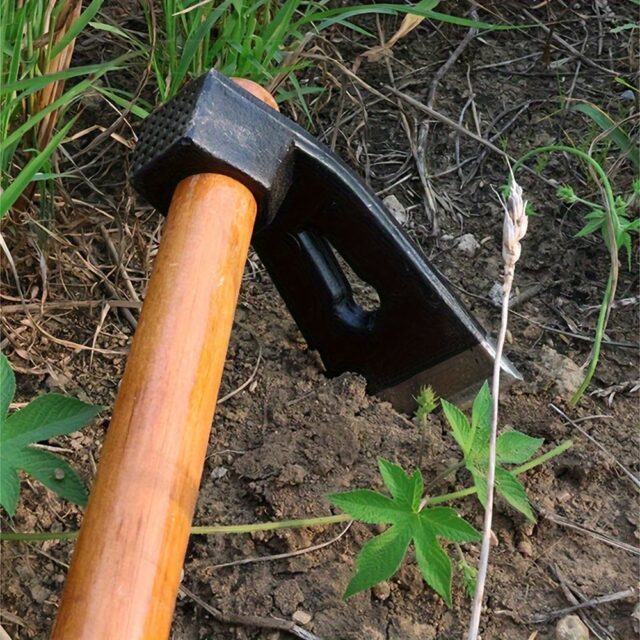 Durable Metal Garden Hoe with Wooden Handle