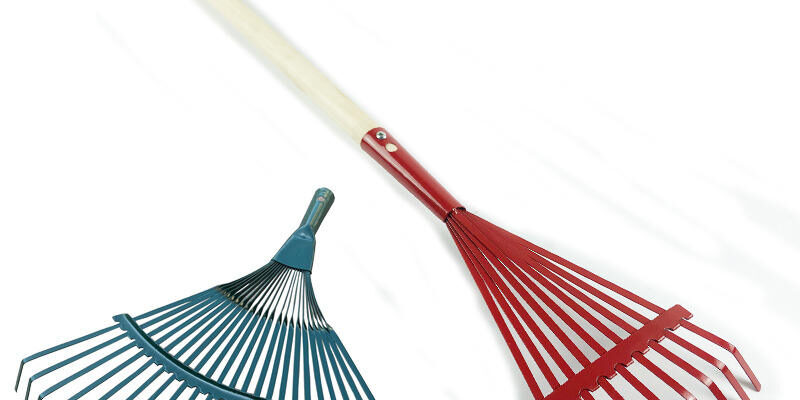 Garden Rake Bulk Supply with Wooden Handle